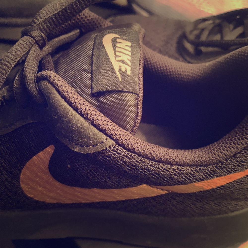 Black and gold Nike women’s size 9
